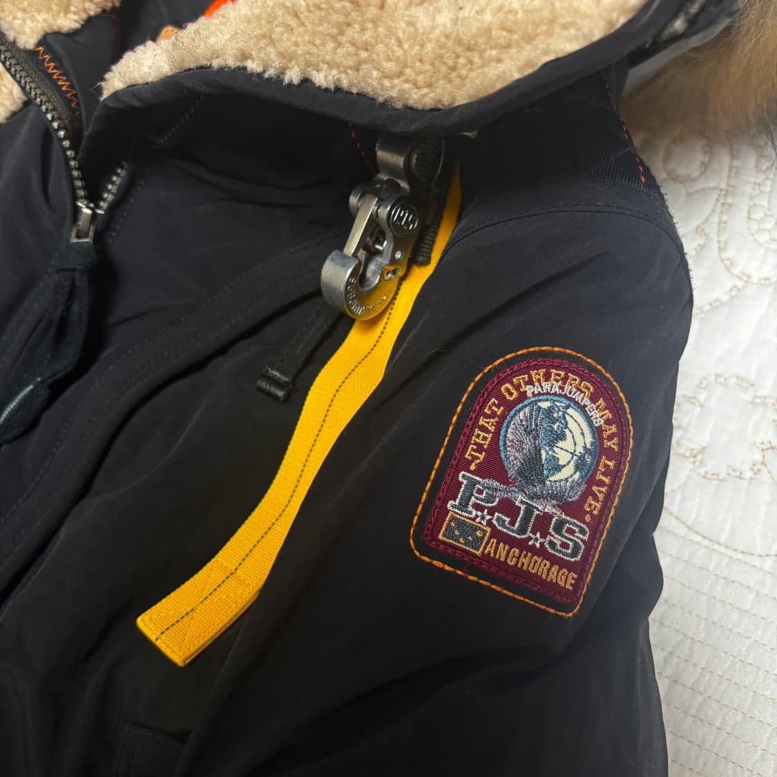 파점 트라이브 라쿤퍼 패딩 S 상품이미지4