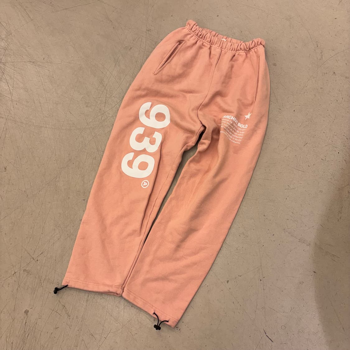 939 아카이브 볼드 핑크 스웻 팬츠 상품이미지1