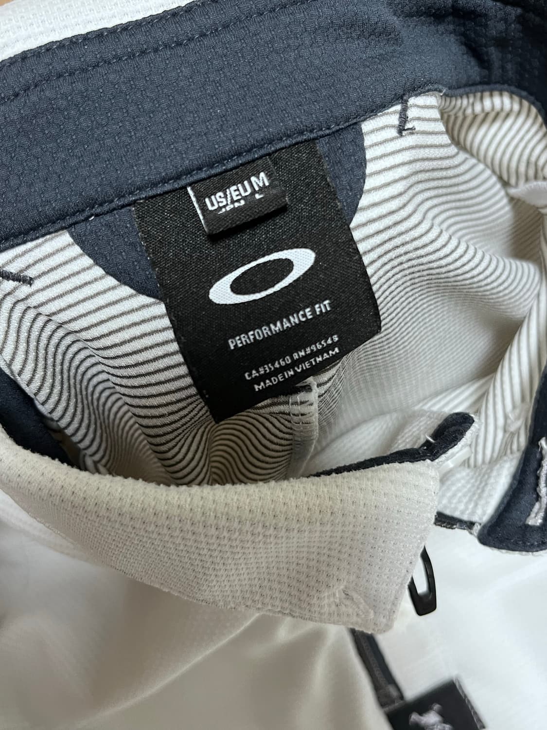 오클리 화이트 롱슬리브 상품이미지4