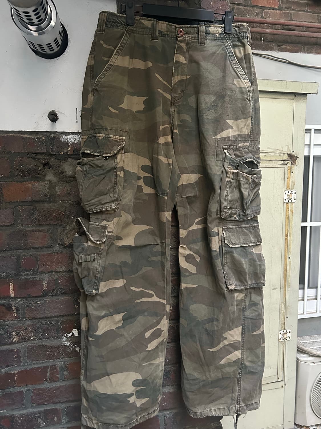 *rare* 2000s vtg Y2K 멀티포켓 밀리터리 카고팬츠 상품이미지2