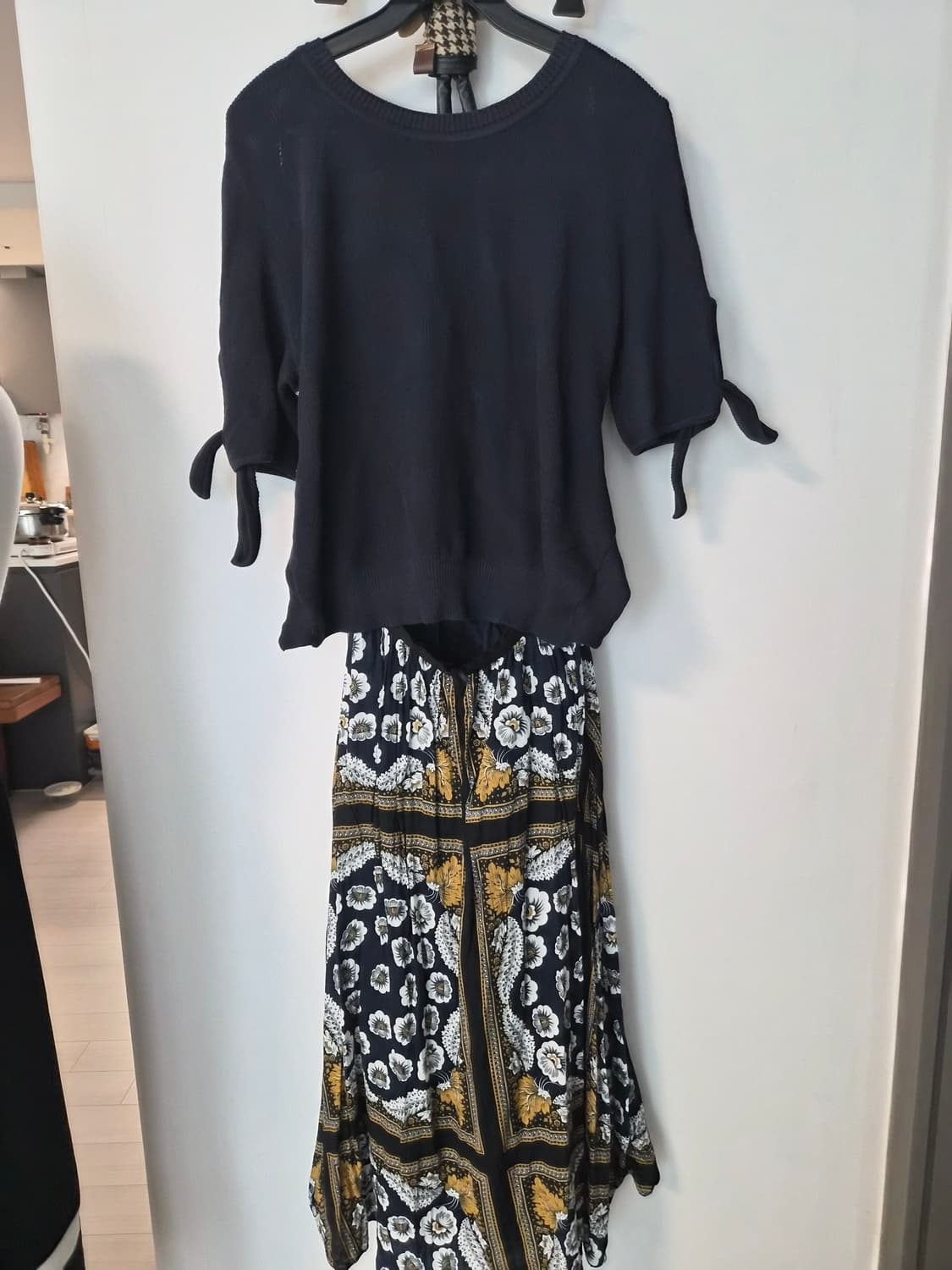 [O'2nd] 오즈세컨 니트 배색 페이슬리 패턴 원피스 상품이미지5