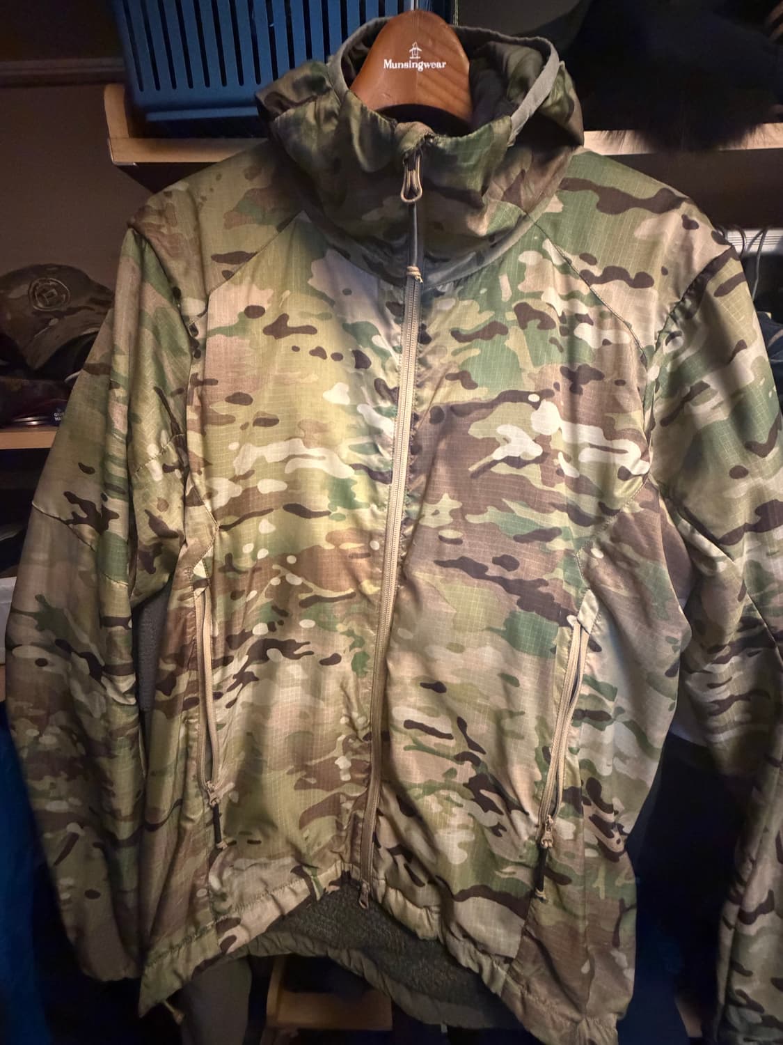 티락 네바 미그 M사이즈 판매합니다 상품이미지1