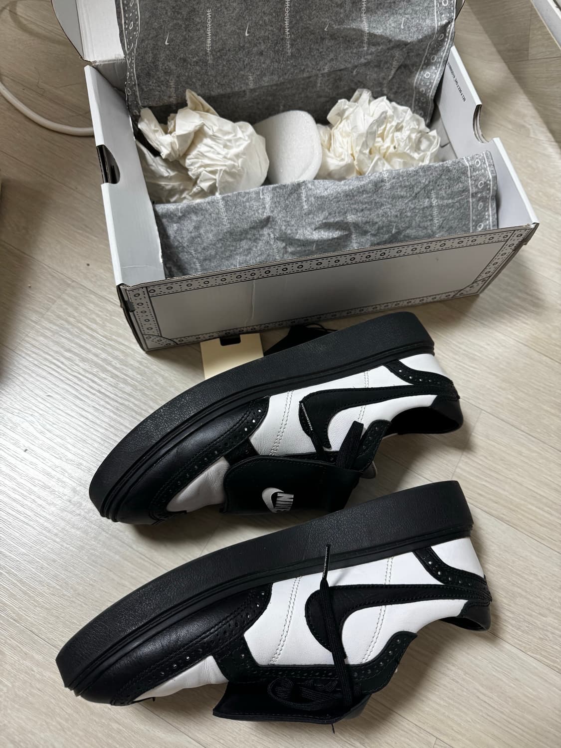 [295] 나이키 x 피스마이너스원 권도 퀀도1 블랙 앤 화이트 상품이미지4