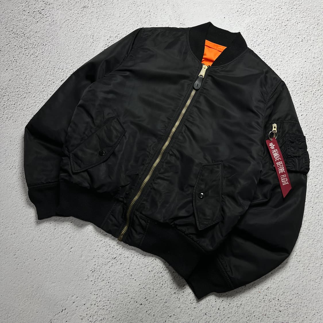 Alpha Industries MA-1 Flight Jacket 상품이미지1