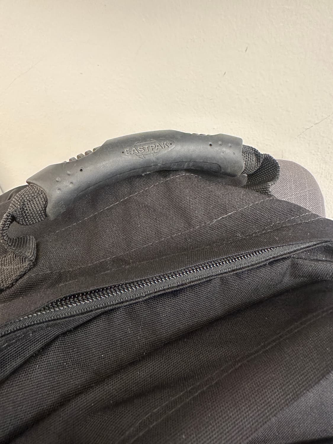 이스트팩 블랙 백팩 가방 프로바이더 상품이미지3