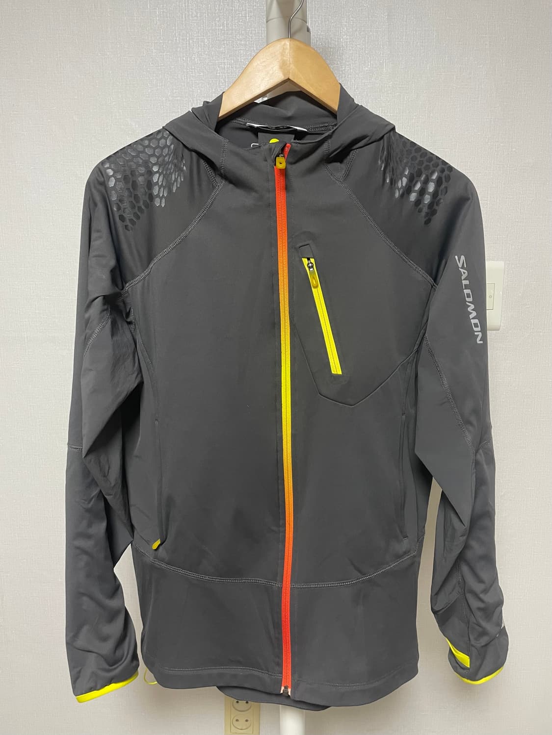 살로몬 윈드스토퍼 후드 자켓 M (100) 상품이미지1