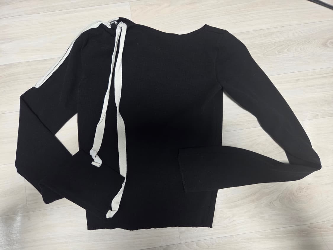 글로니 루이사 리본 오프숄더 탑 상품이미지4