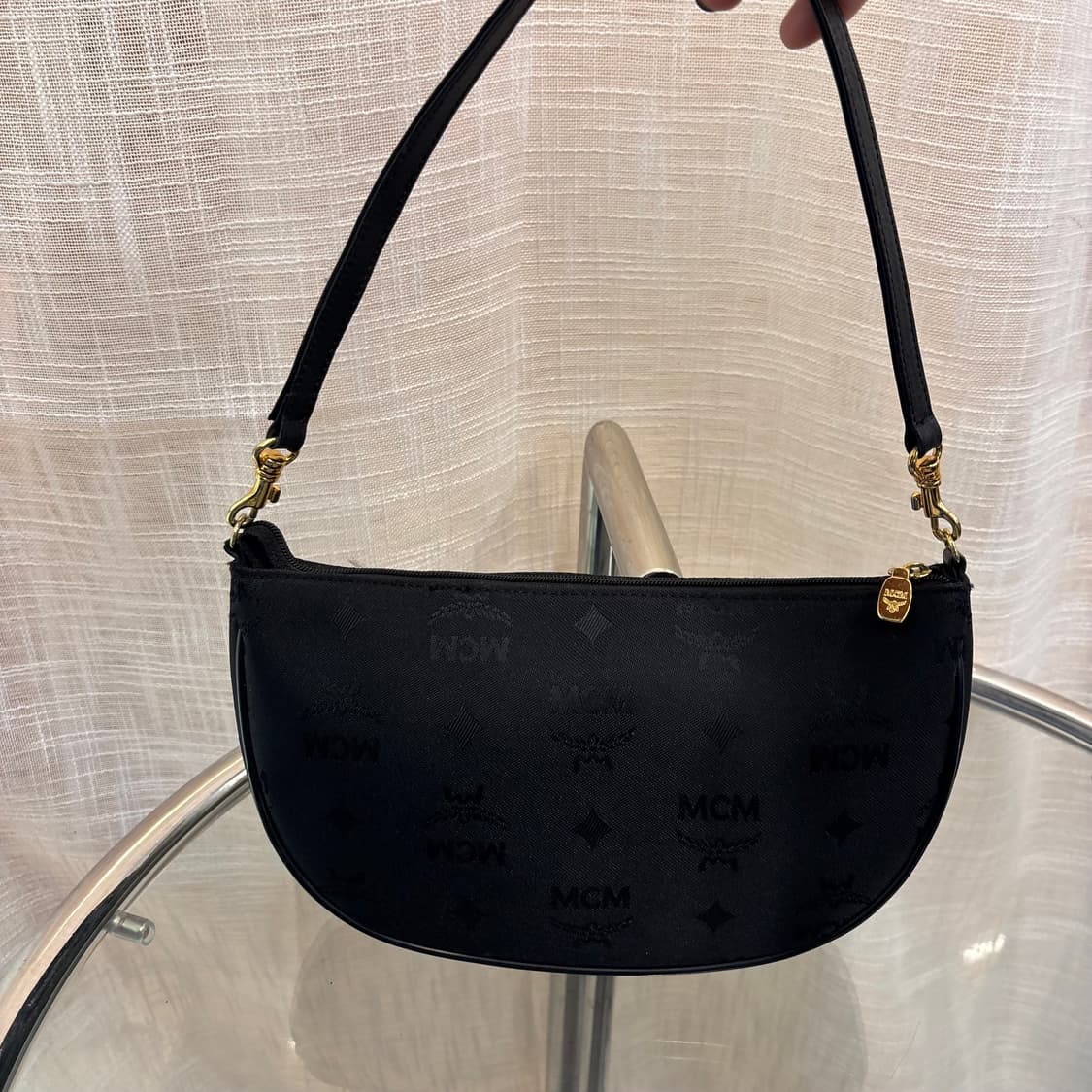 정품 MCM 반달 미니백     상품이미지6