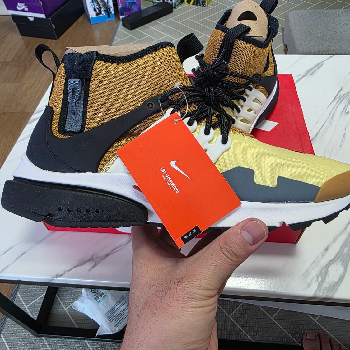 나이키 에어 프레스토 미드 옐로우 280사이즈 상품이미지4