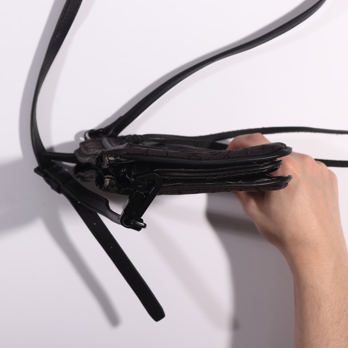 캘빈클라인 미니 크로스백 B358 상품이미지3