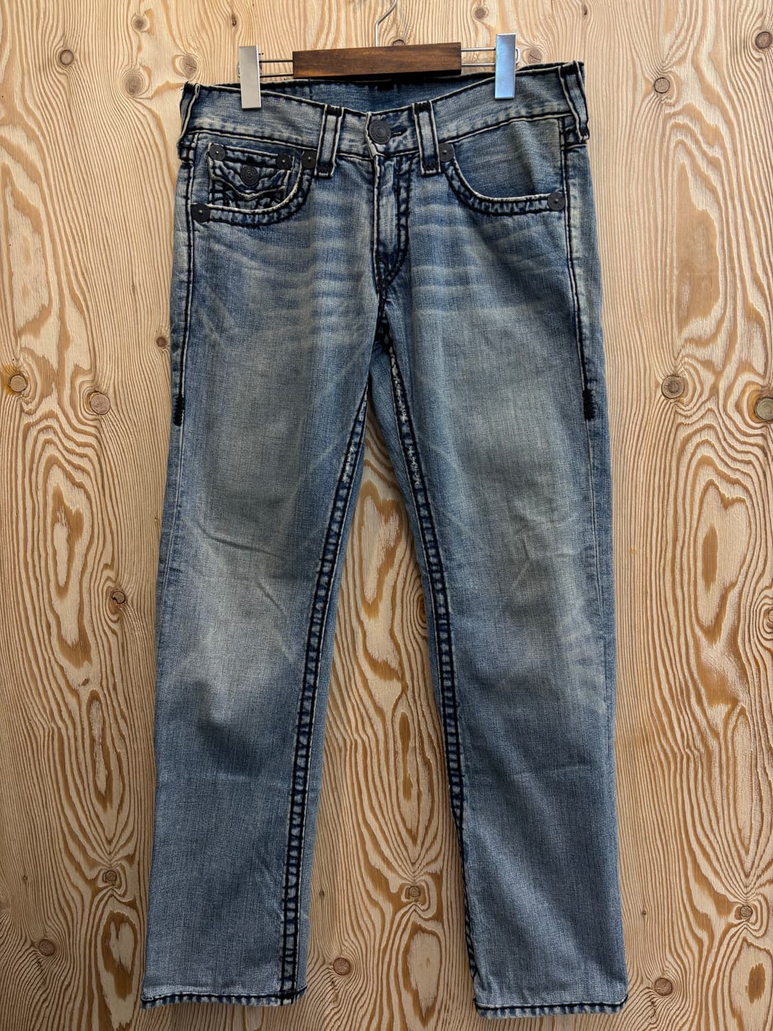 트루릴리젼 빌리 슈퍼 T 블랙 스티치 데님팬츠 상품이미지1