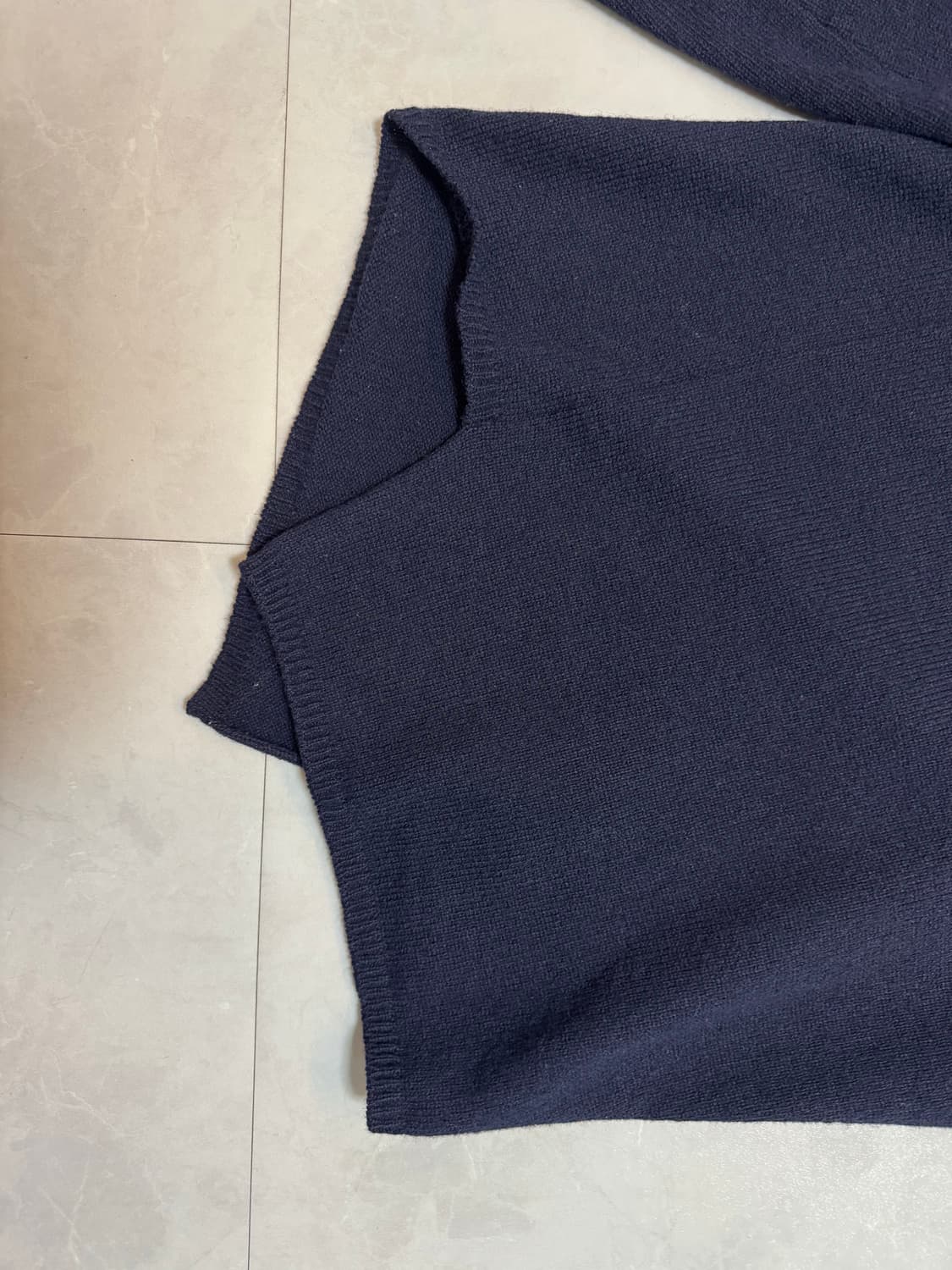 꼼데 옴므 듀스 비대칭 니트 (네이비) 상품이미지3