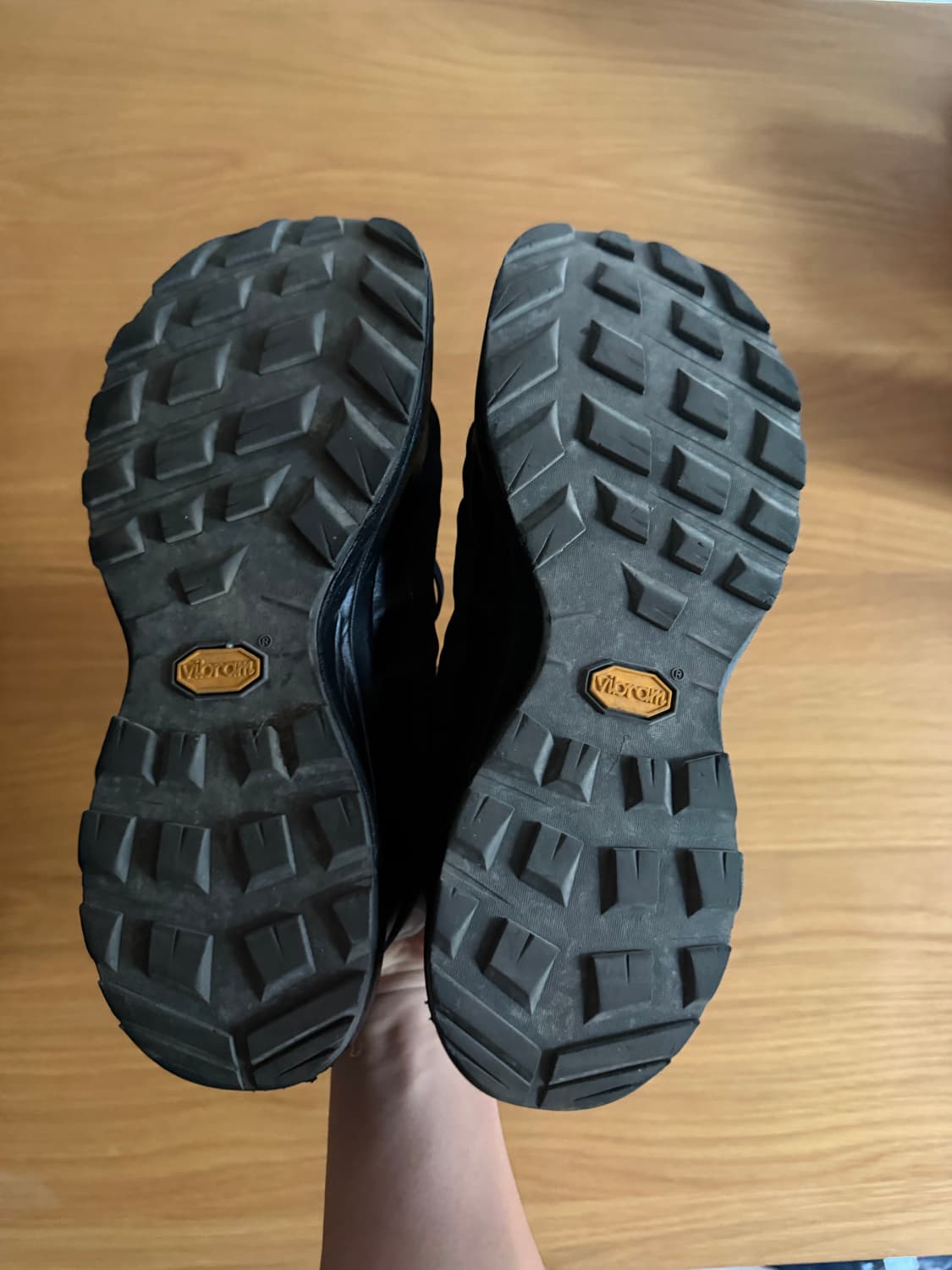 아크테릭스 에어리어스 FL MID GTX 285 상품이미지3