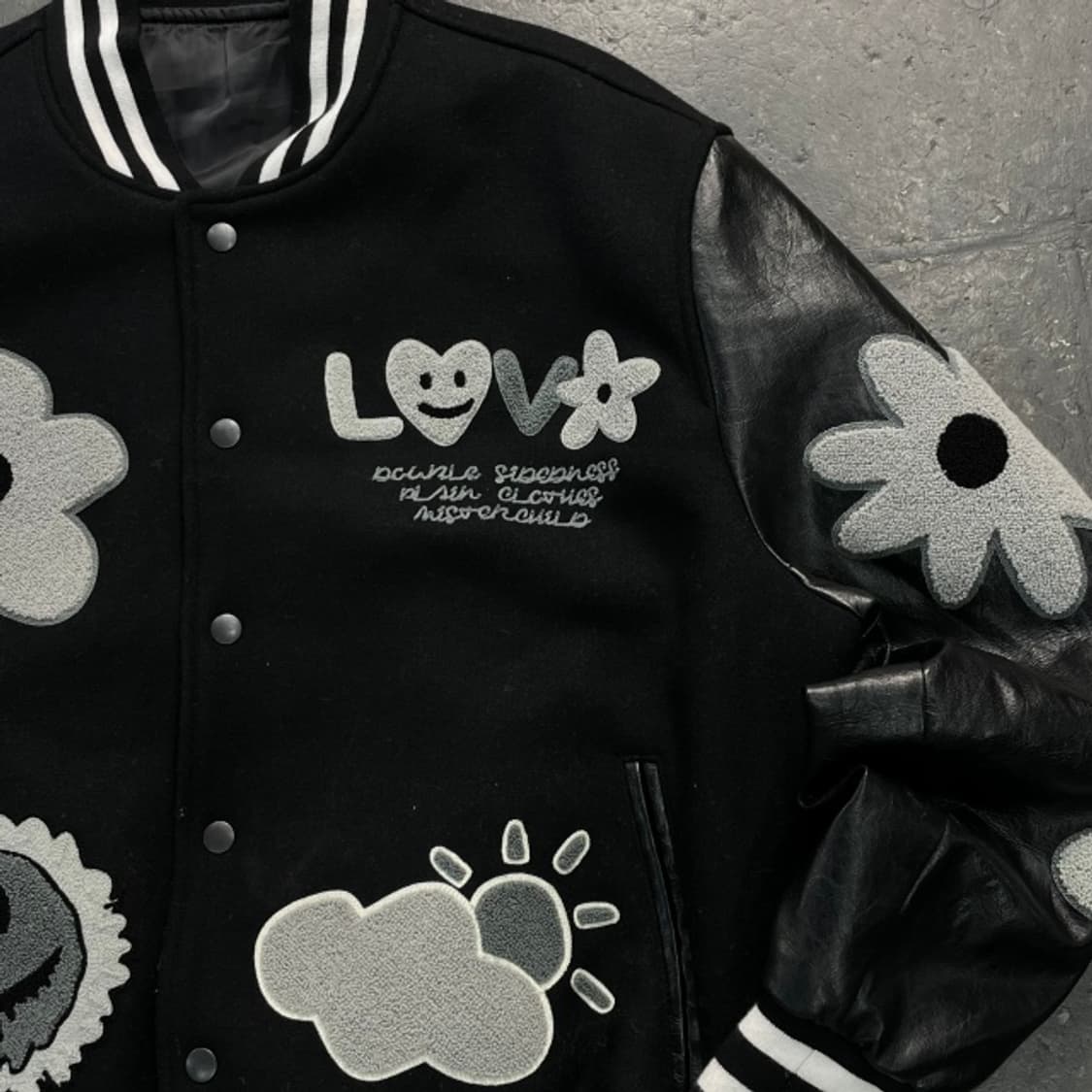 100 미스터차일드 23SS 멀티로고 바시티 자켓 상품이미지2