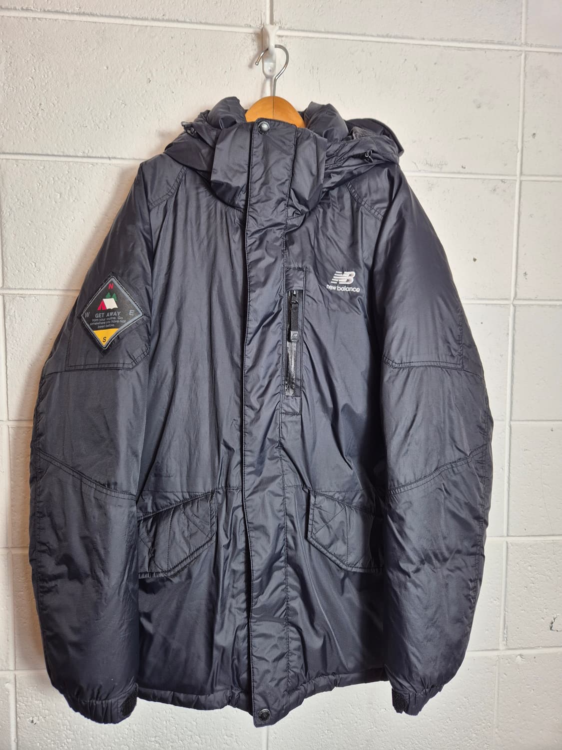 100 )뉴발란스 덕다운 패딩 점퍼 블랙 상품이미지1