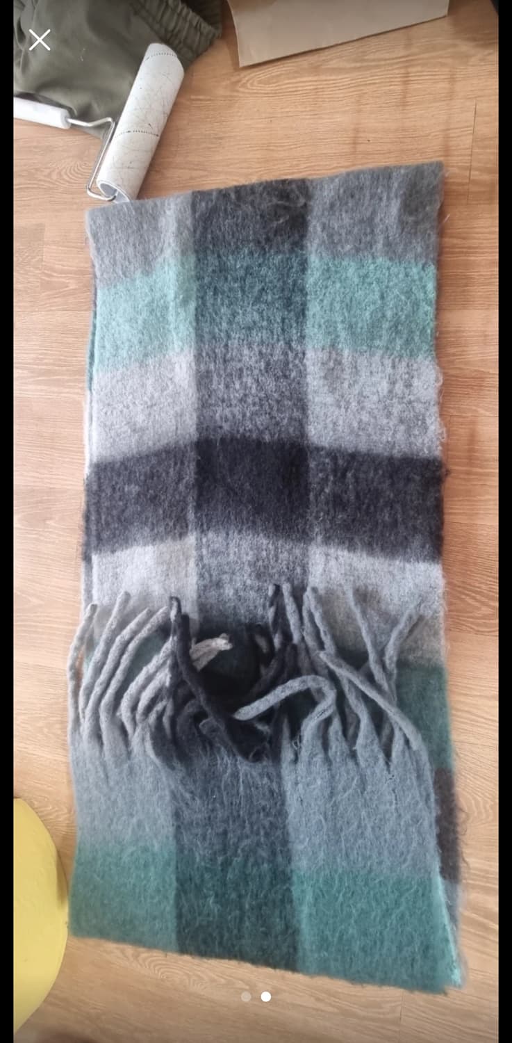 아크네 모헤어 머플러 상품이미지2