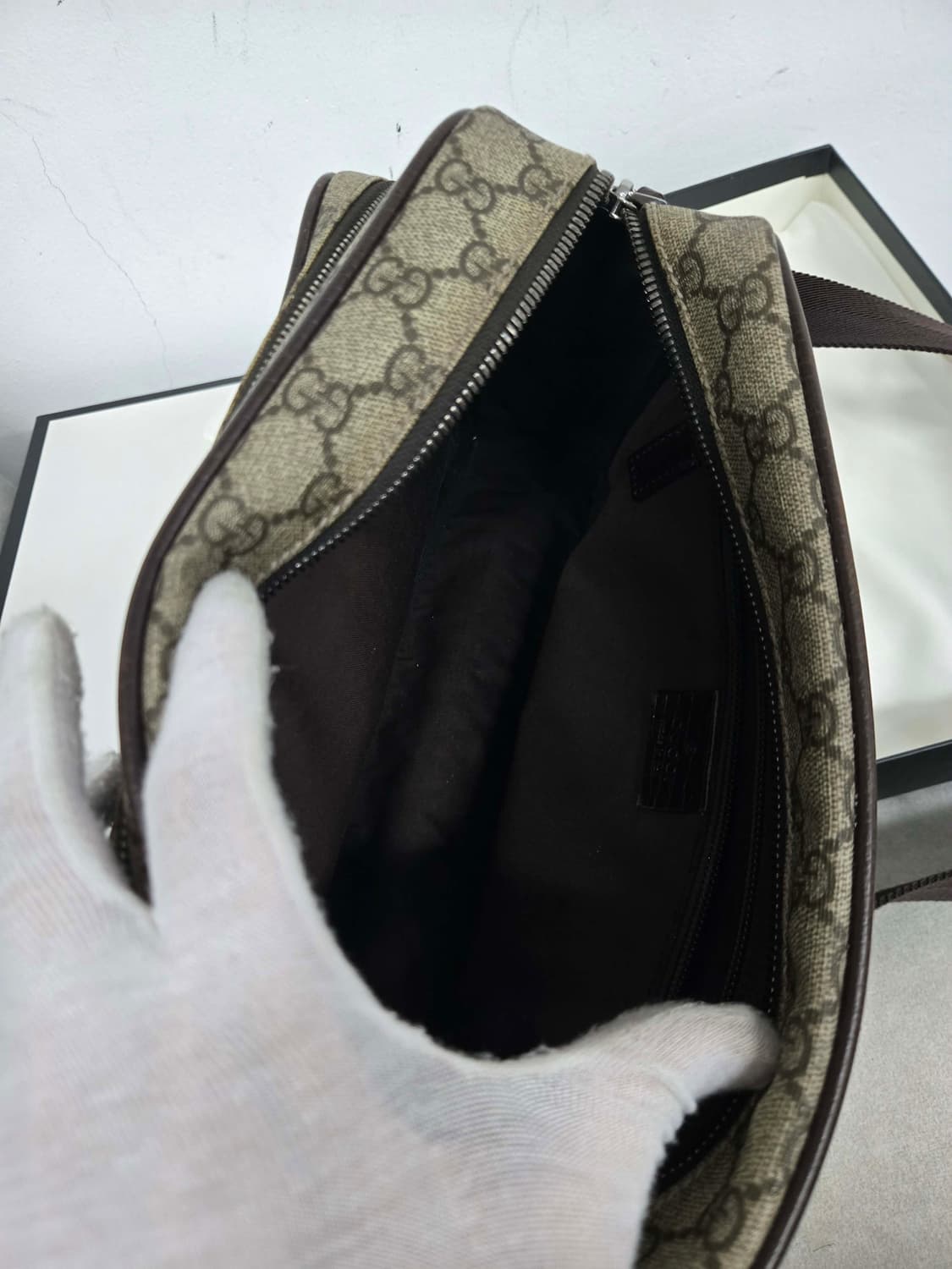 [보증서 정품] 구찌 시그니처 메신저백 상품이미지3