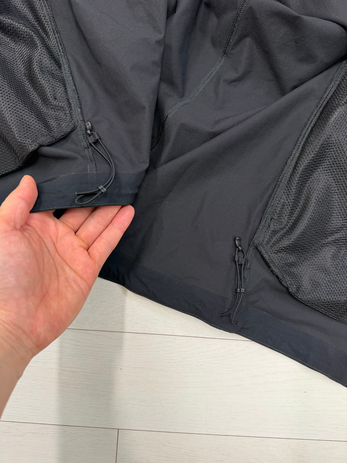 아크테릭스 감마 SL M 사이즈 블랙  상태 9.9/10   로고랑 영문 상품이미지8