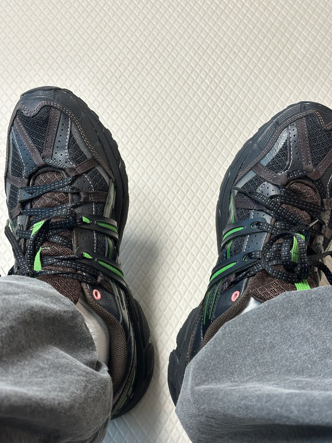 아식스 앤더슨벨 젤 소노마 15-50 블랙 그린 280 상품이미지2