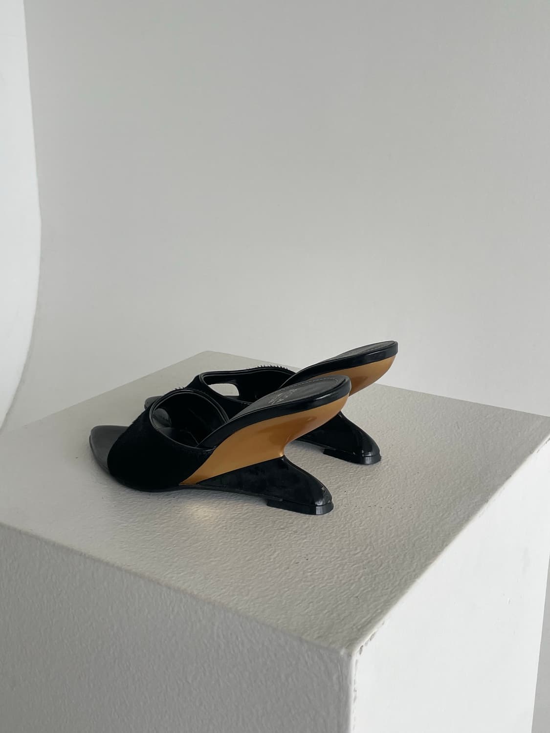 Jessica NY Asymmetric Black Heels  상품이미지2