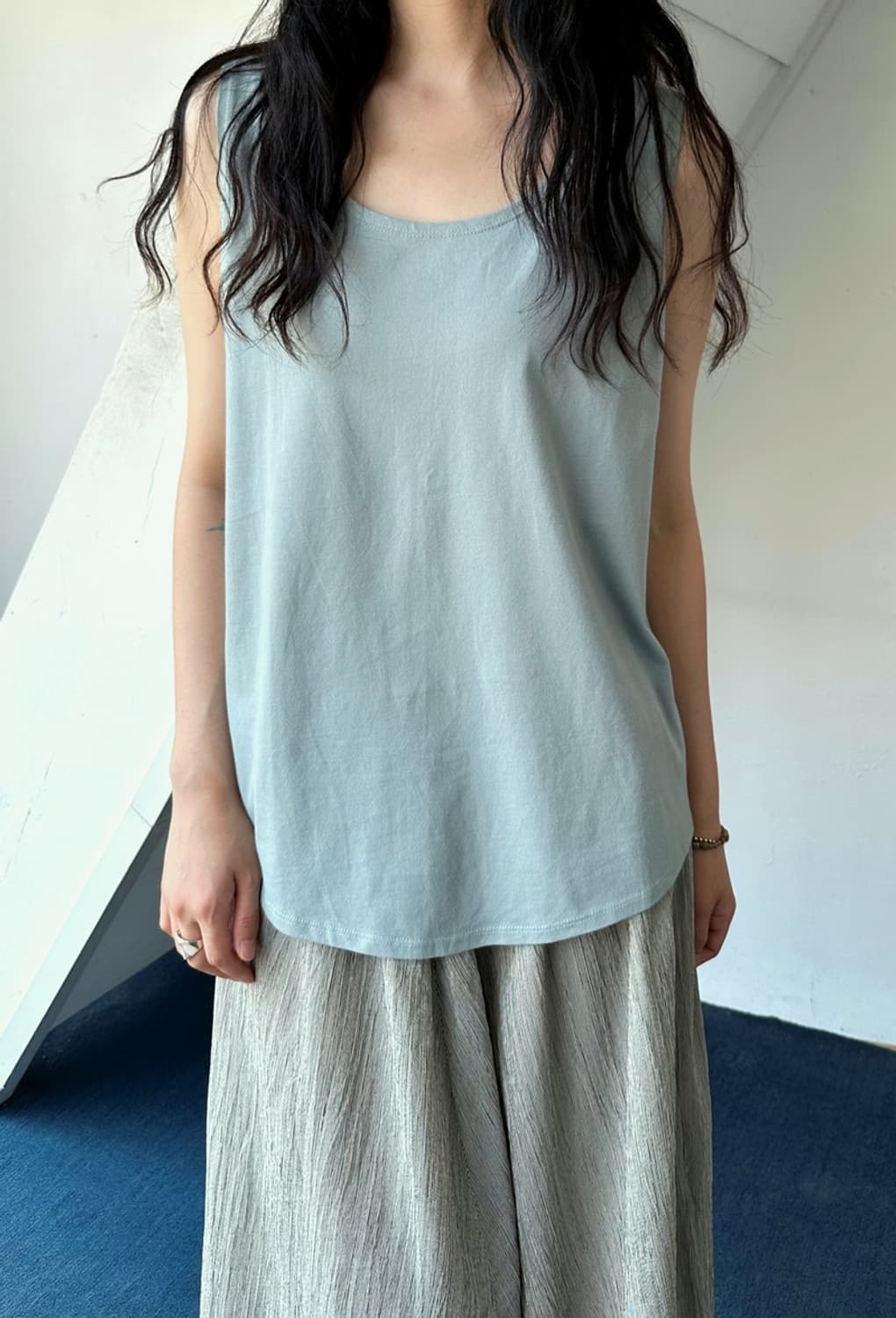 Over silhouette cotton sleeveless top 상품이미지9