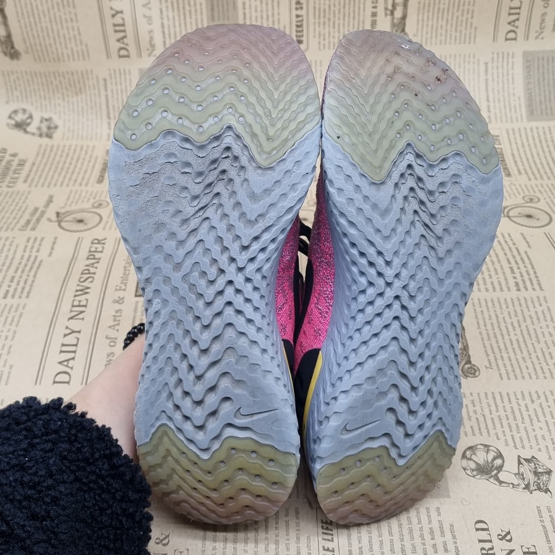 나이키 에픽 리액트 플라이니트 운동화250 상품이미지5