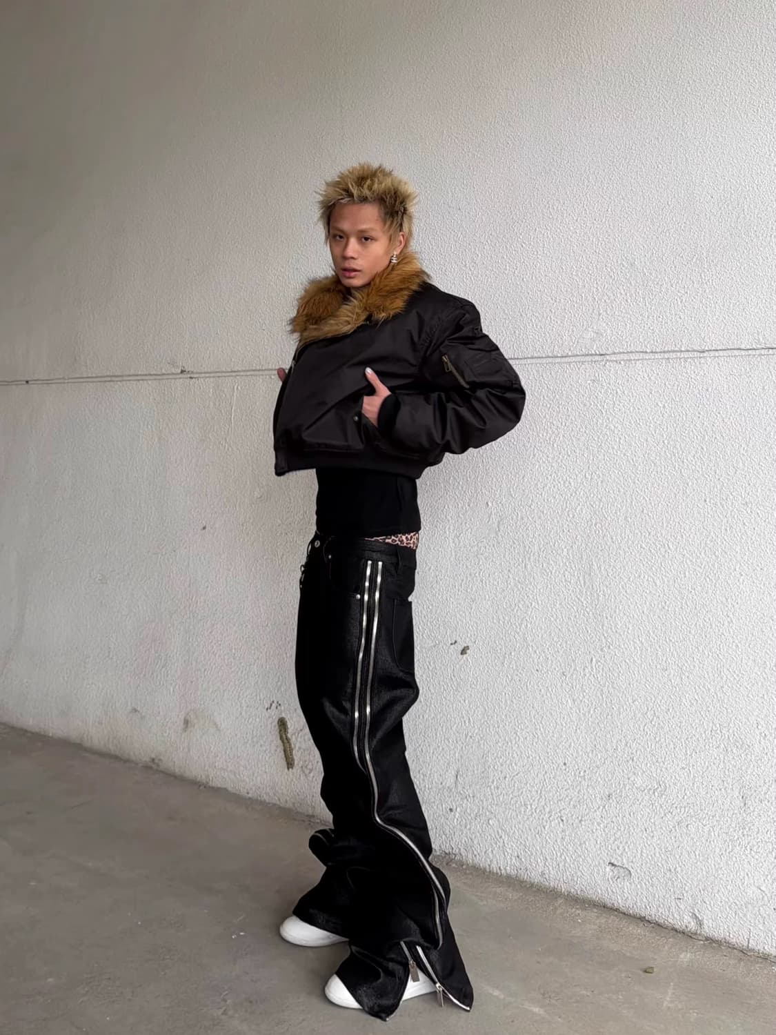 Fur-Lined Avigator Padded Bomber Jacket 상품이미지2