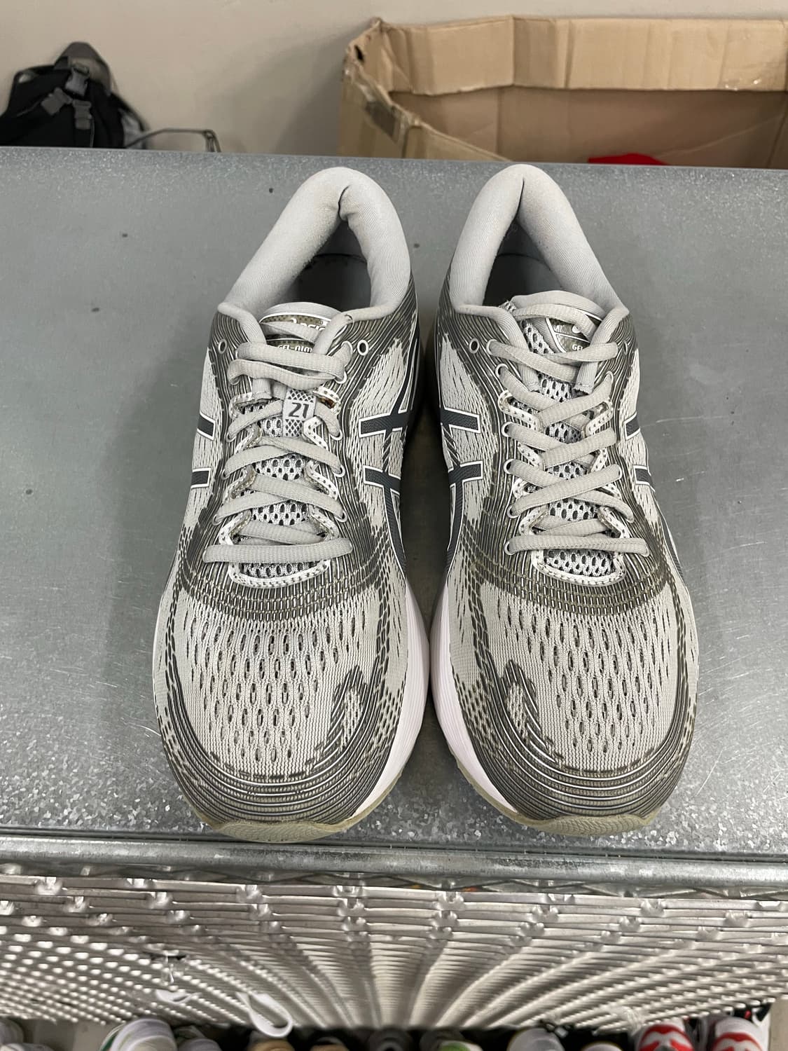 아식스 젤 님버스 21 미드 그레이 실버 265 상품이미지5