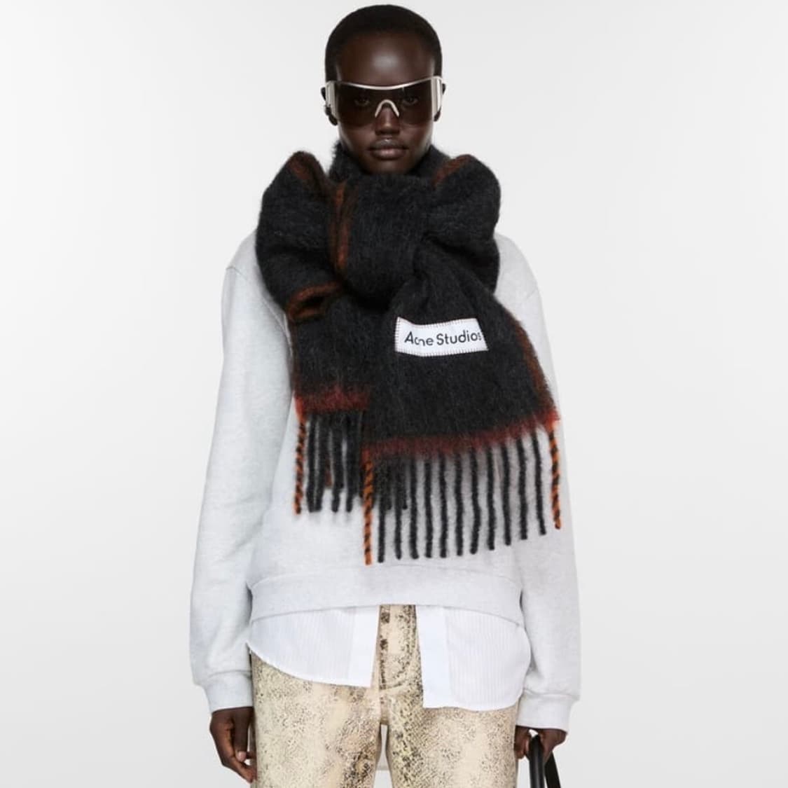 아크네스튜디오 알파카 모헤어 머플러/블랙 상품이미지1