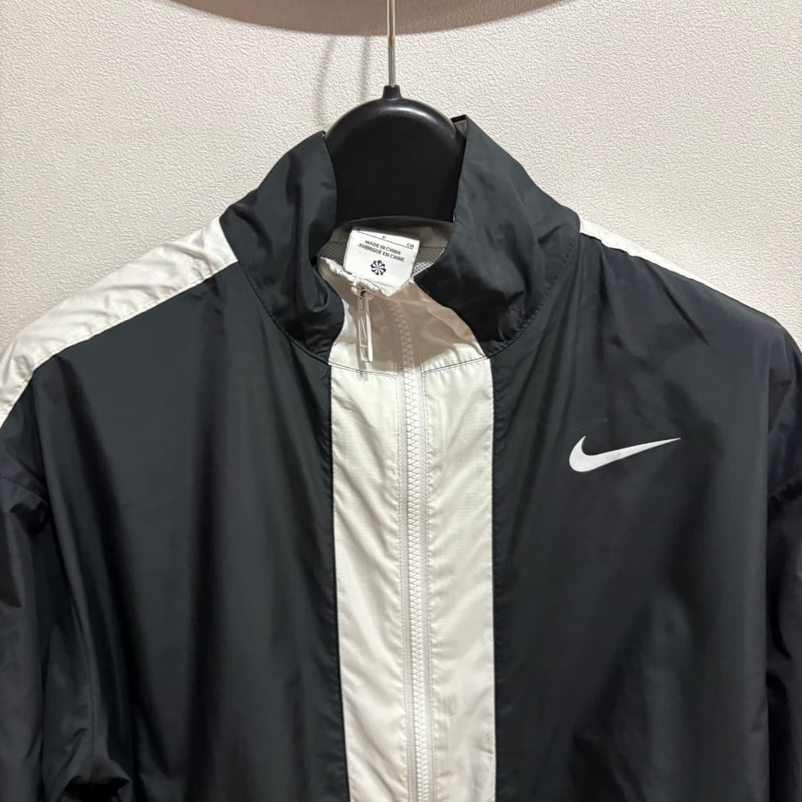 나이키 여성 백스우시 바람막이 블랙 S 상품이미지2