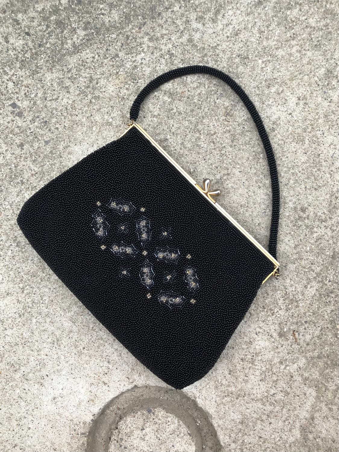 black beaded frame tote bag 상품이미지2