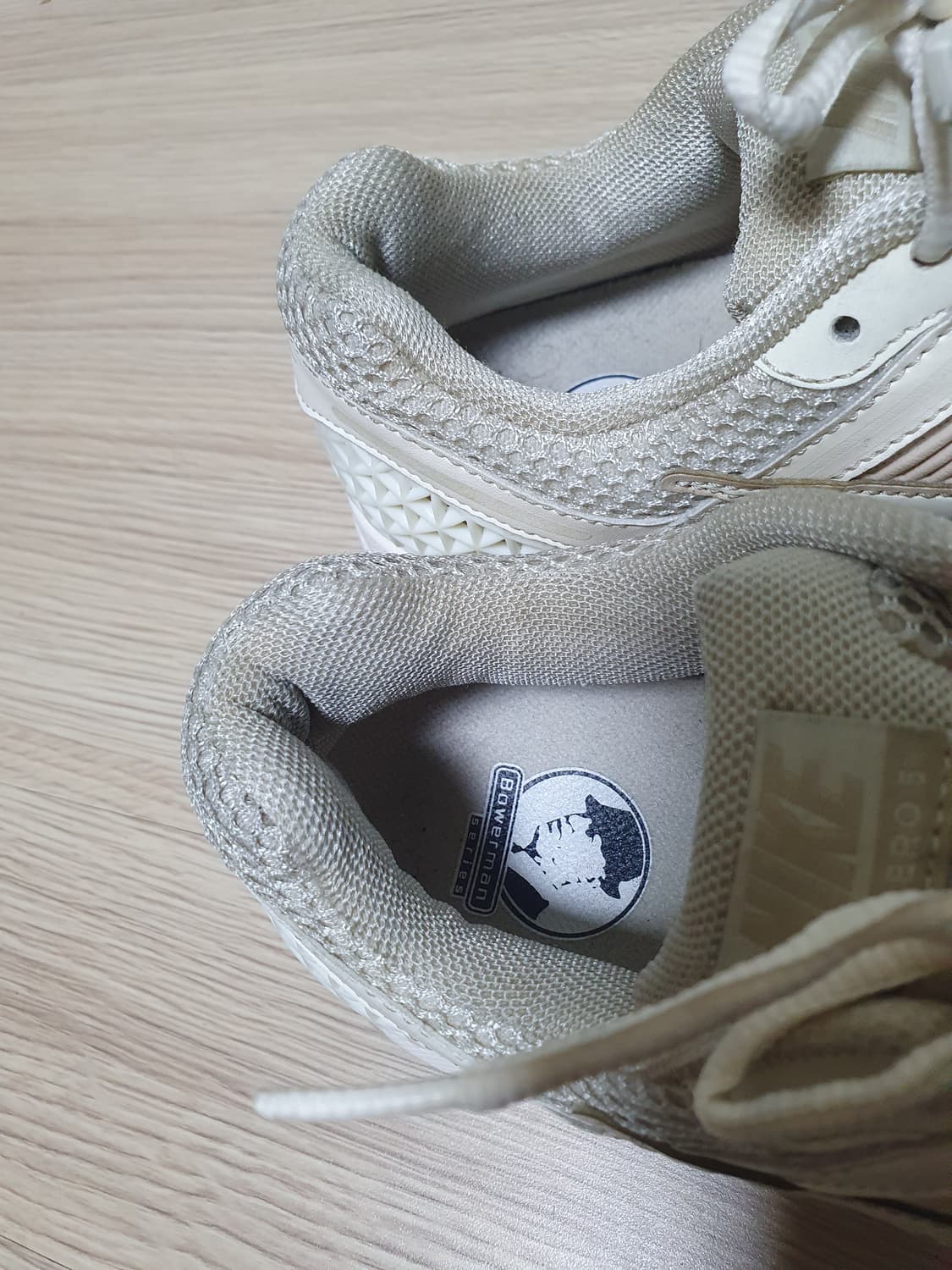 나이키 줌 보메로5 운동화 245 상품이미지8