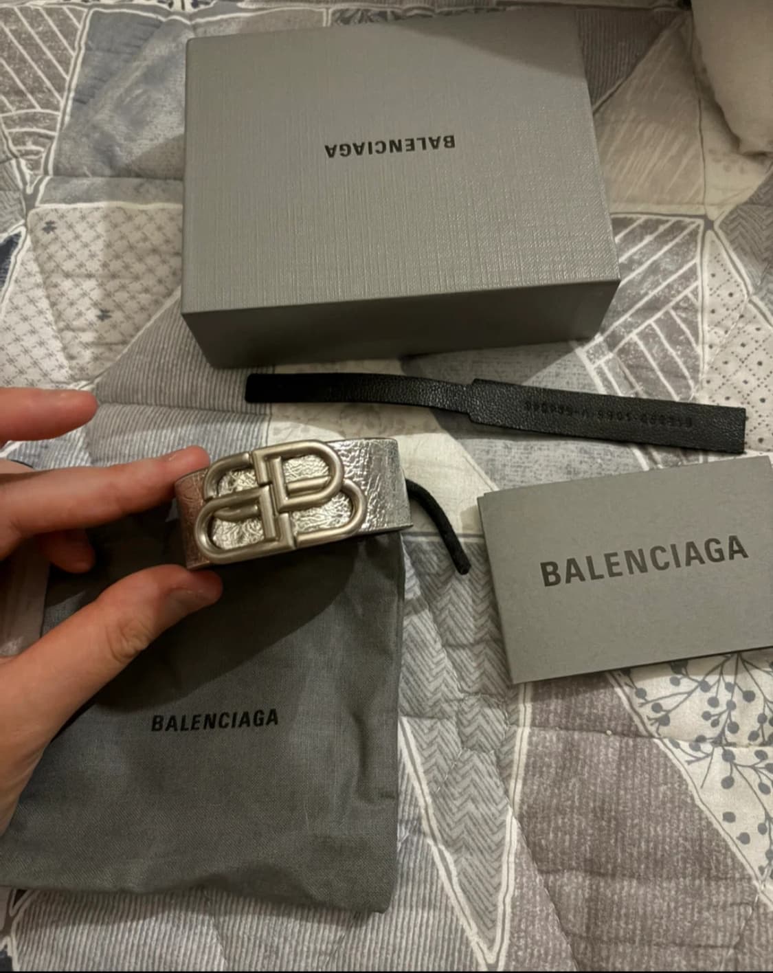 Balenciaga 발렌시아가 B로고 레더 팔찌 상품이미지3