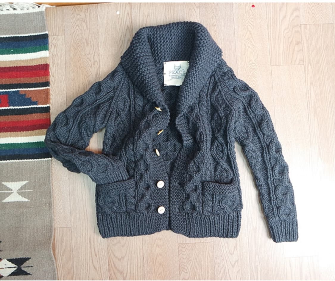 mont livre peace 두툼한 핸드메이드 스웨터 상품이미지1