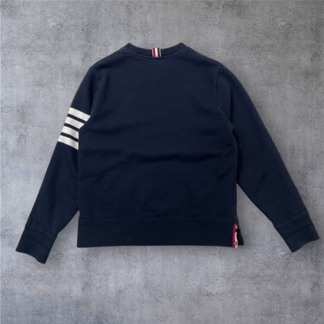 톰브라운 네이비 사선완장 맨투맨 3 (실측확인필수) 상품이미지9