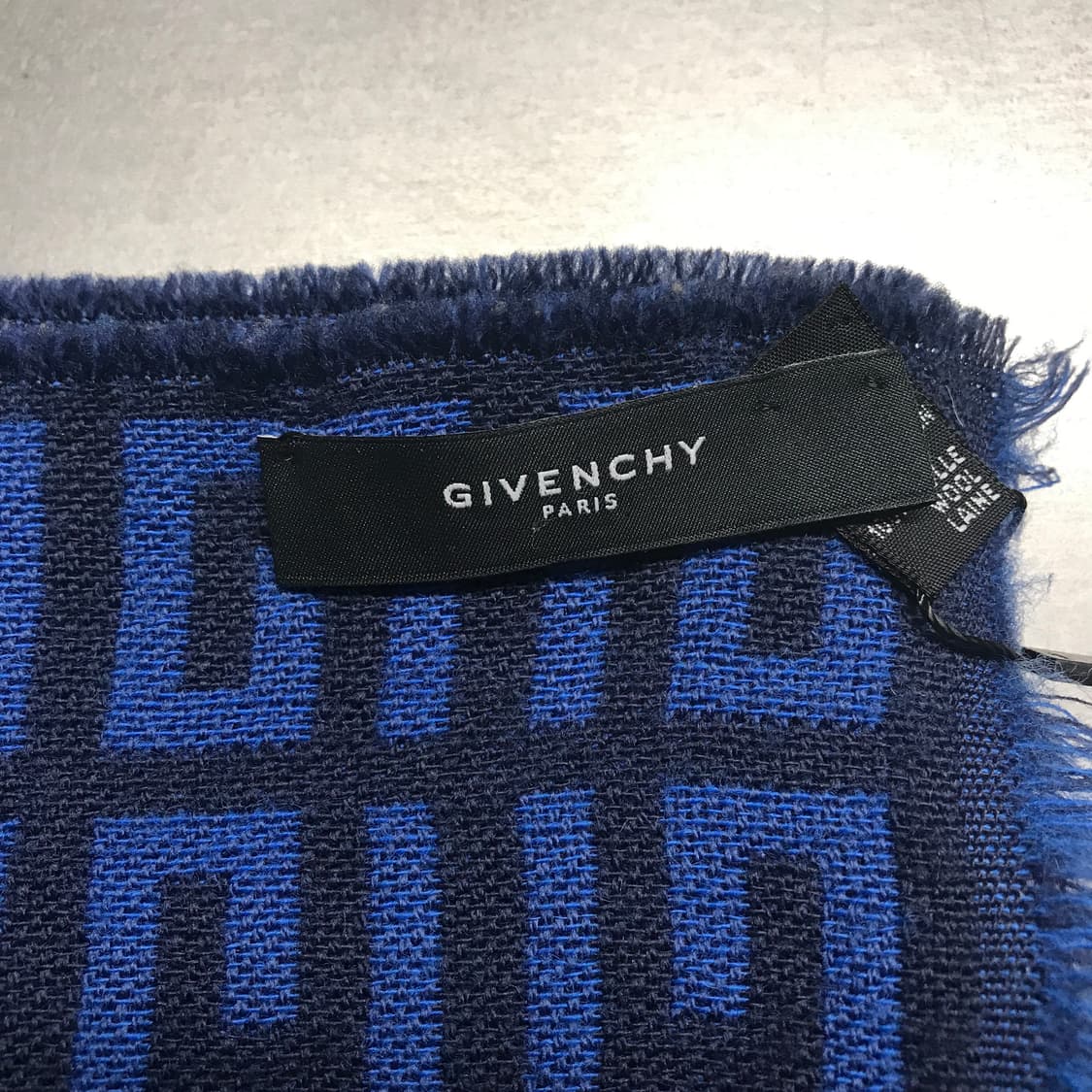 지방시 로고 머플러 블루 상품이미지4