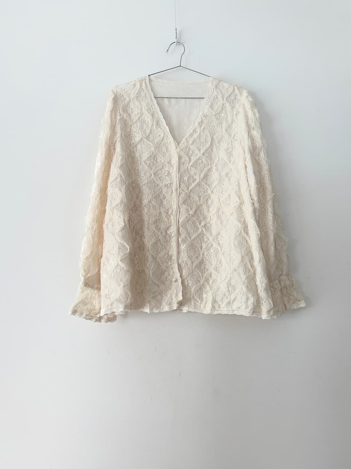 Lace whisper blouse / white 상품이미지1