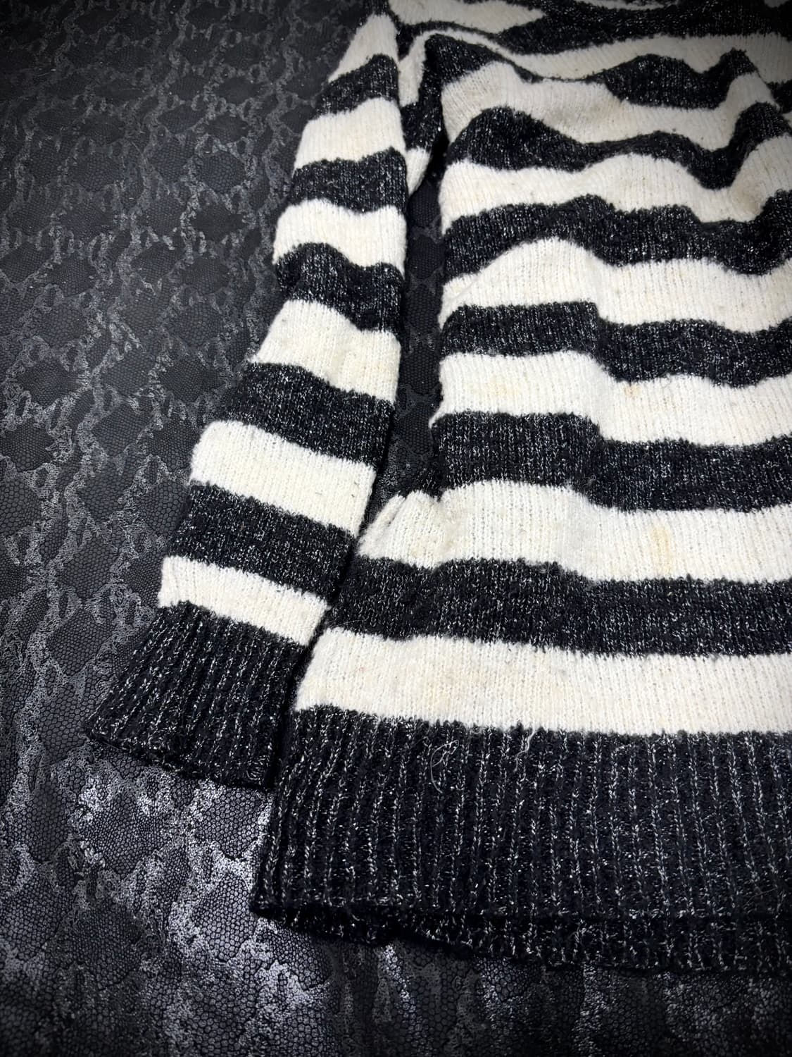 “Vintage” Y2K Black&White Stripe Knit Sl 상품이미지4