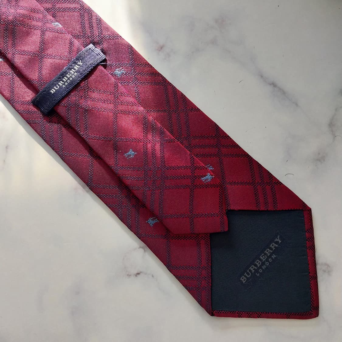 버버리 실크 와인 패턴 넥타이 9.5cm A+등급 K1390
 상품이미지9