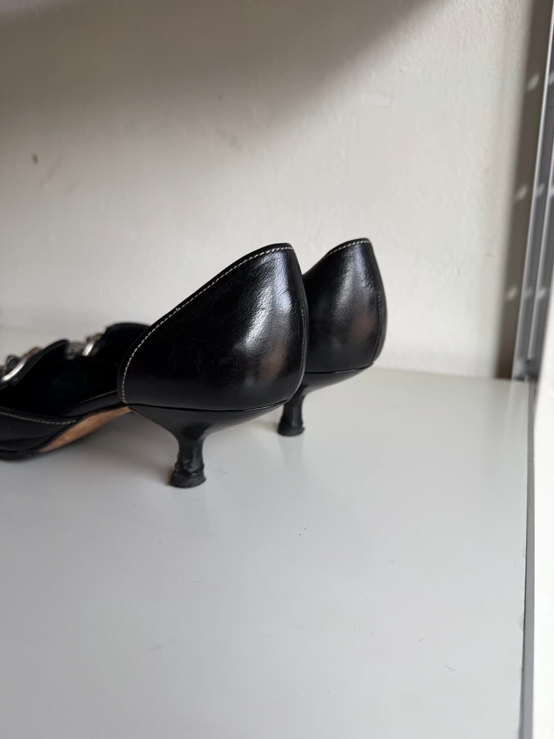 프라다 스틸레토 체인 키튼 힐 상품이미지5