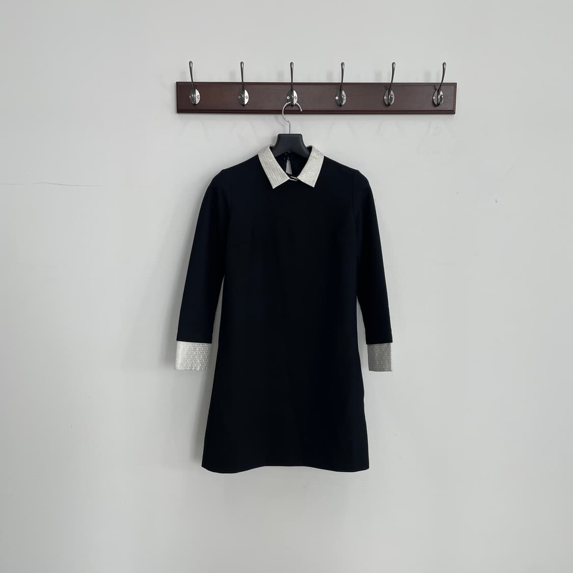 마쥬 블랙 미디 원피스 상품이미지2