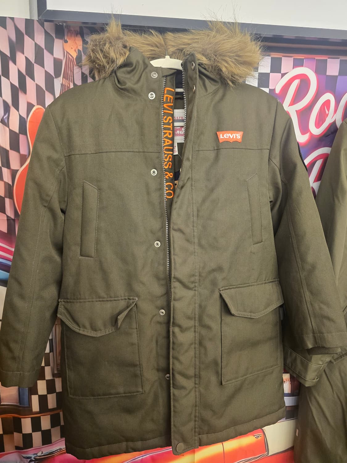 리바이스 보이즈 카키 아우터 구스패딩 상품이미지1