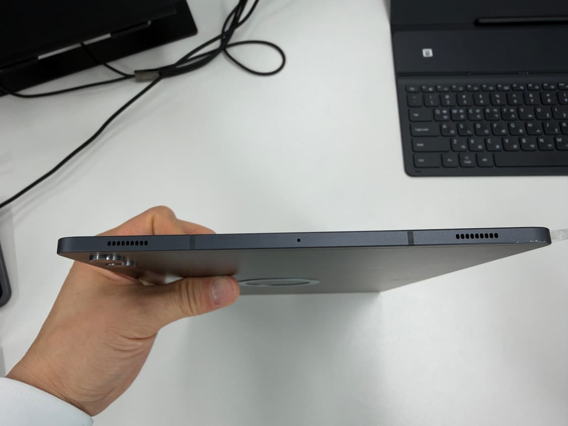 [상태좋음] 갤럭시 탭 S9+ 5G 256GB 블랙 + 정품 키보드 북커 상품이미지4