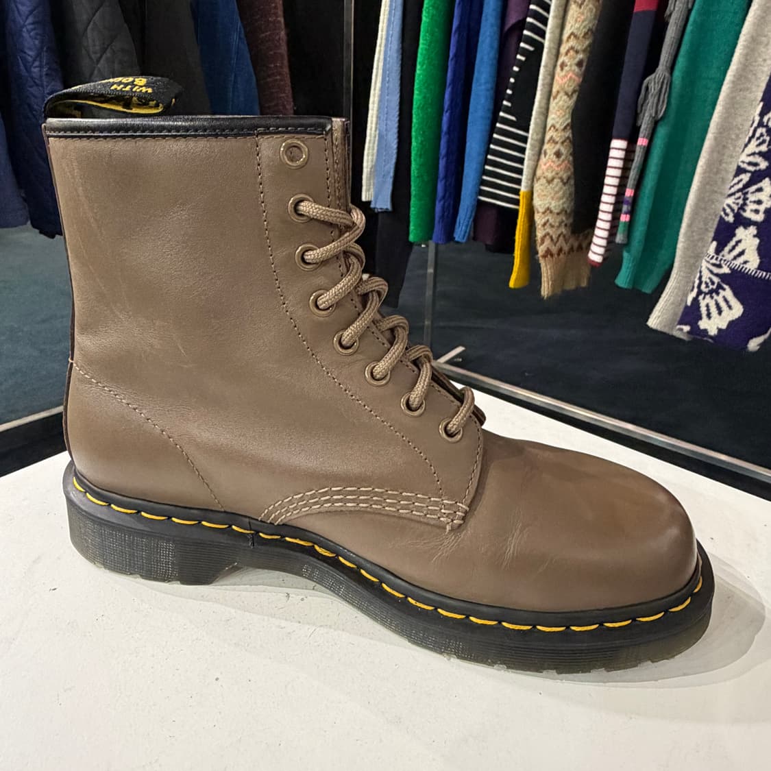 [270mm] 닥터마틴 32025 아티무스 8홀 워커 부츠 상품이미지2
