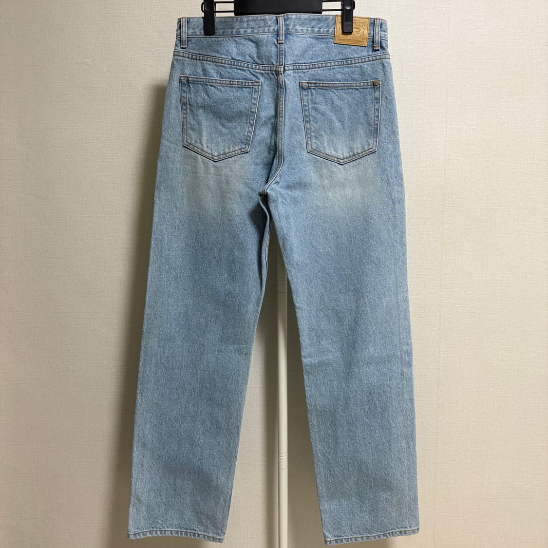 (민트급)모드나인 MOD6 세미와이드 스트레이트 데님팬츠 / 연청, 31 상품이미지6