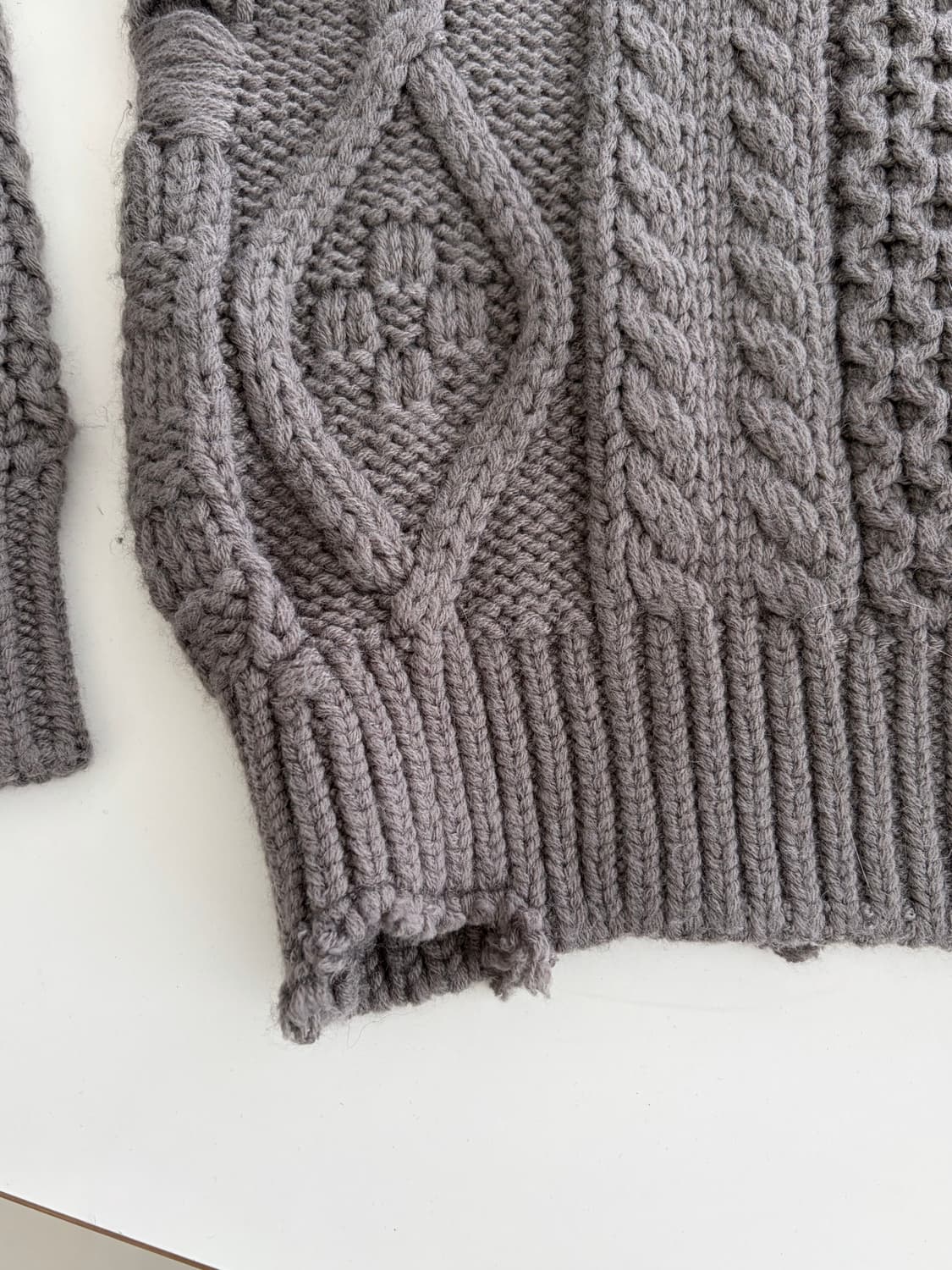 네이버후드 데미지드 스웨터 / m사이즈 상품이미지9