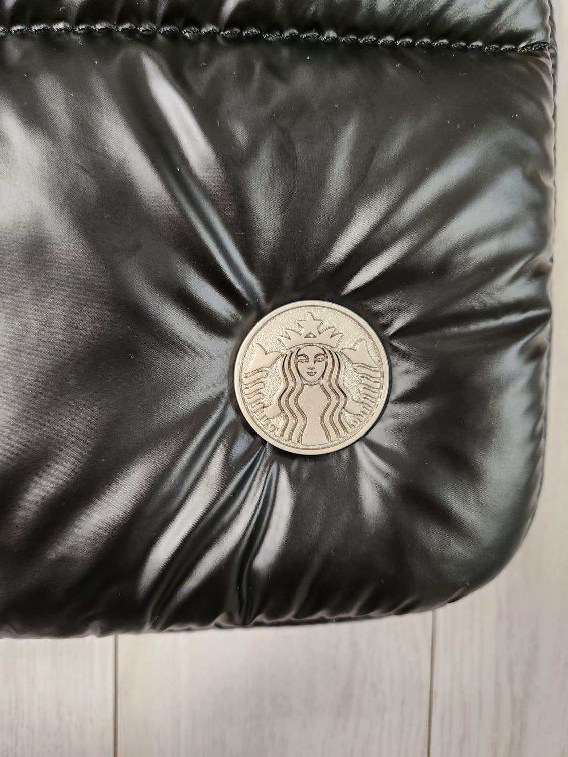 스타벅스 갤럭시북4 패딩 노트북 파우치

한번도 안쓰고 보관만 하고 있어 상품이미지2