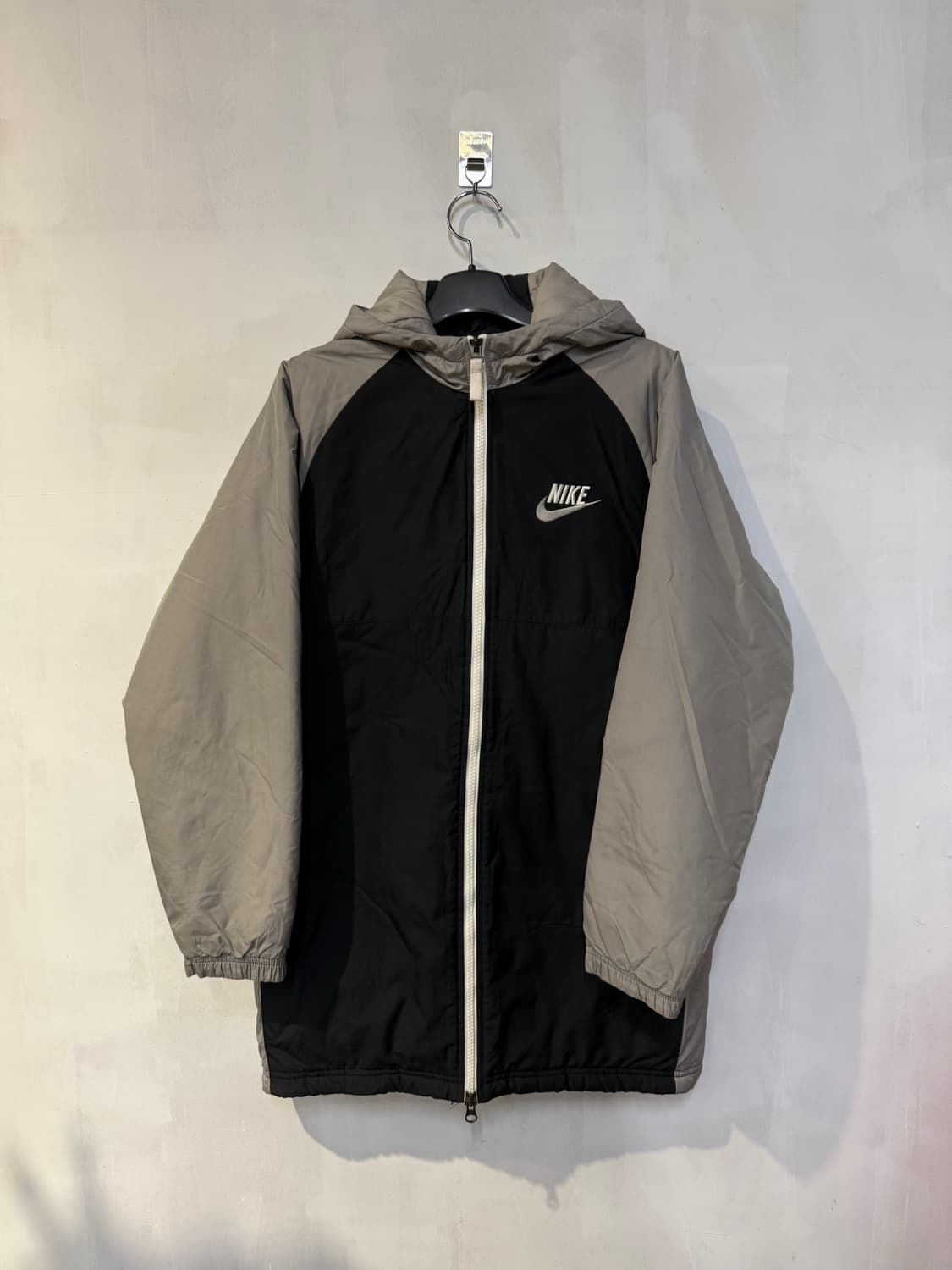 나이키 블랙 패딩자켓 상품이미지1