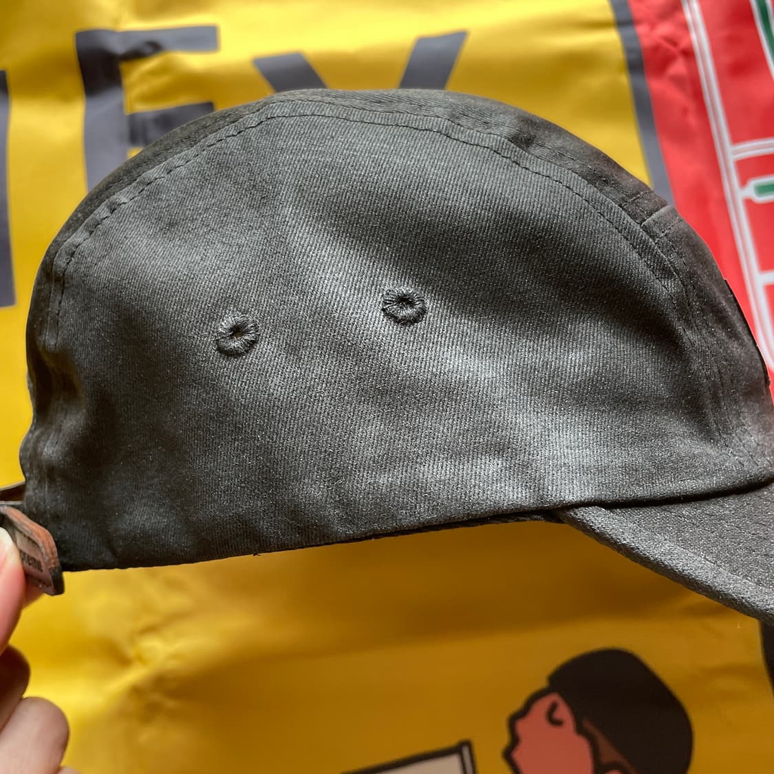 슈프림 MM6 페인티드 캠프캡 블랙 24SS 상품이미지3