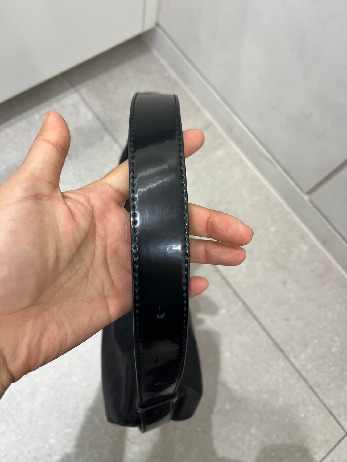 낫띵리튼 나일론 호보백 블랙 상품이미지4